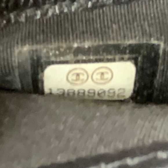 CHANEL JACKET MOTIF CC LOGO LEATHER LONG BIFOLD WALLET BLACK - Picture 15 of 15